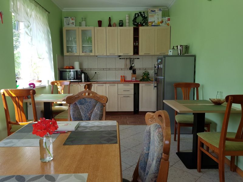 viesu mājas virtuves aprīkojums, viesu mājas Siguldā virtuve